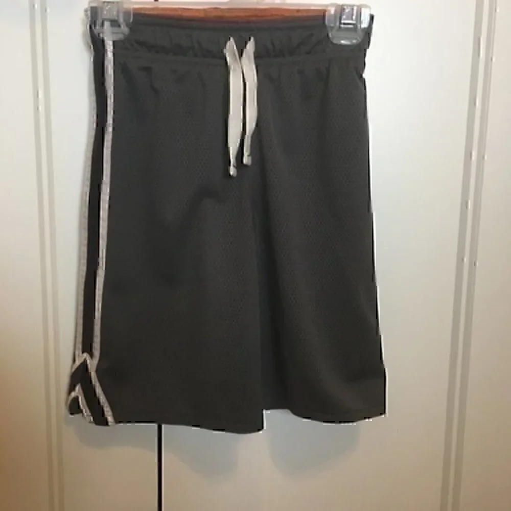 Carters boys size 6 gray athletic shorts